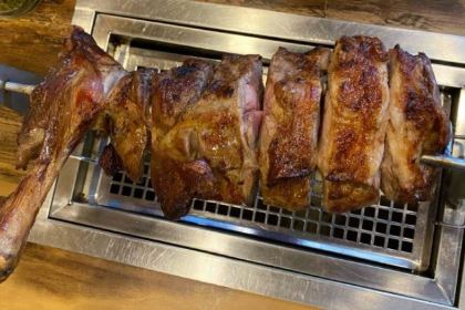 Halal·Dong La black charcoal Roast Lamb Leg (Shitong·guoji branch)