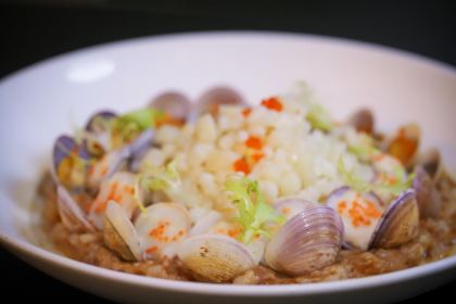 BAIWEICHAUN RESTAURANT·Pavilion Court · Friendship Court