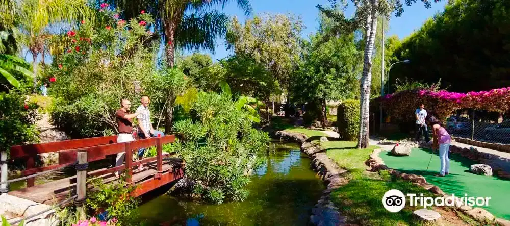 Hotels near Golf Fantasia