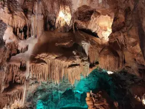 Mira de Aire Cave