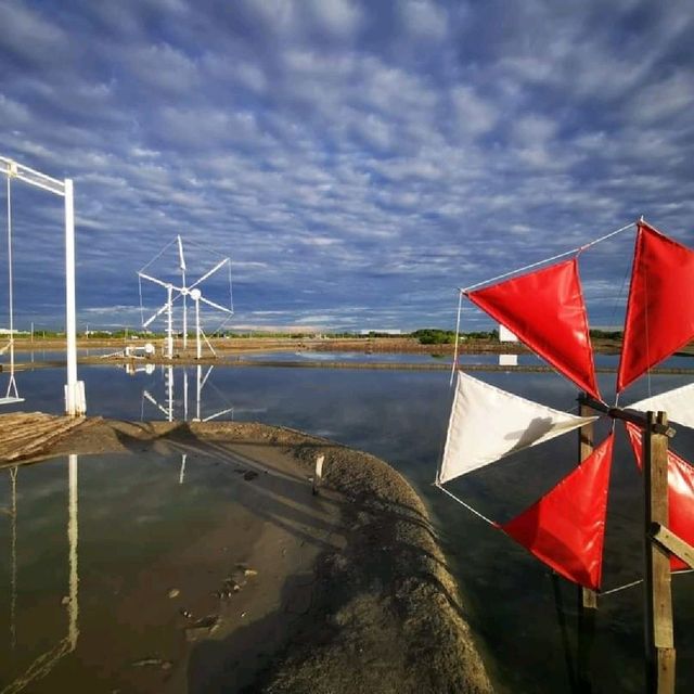 คาเฟ่นาเกลือ SALT LAKE DE MAEKLONG 