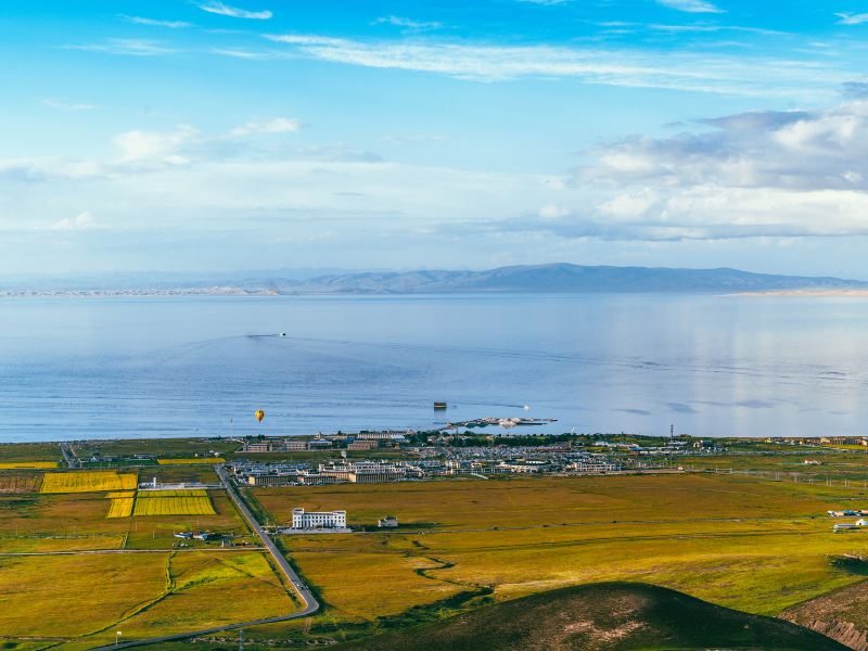 Qinghai Lake Erlangjian Scenic Area