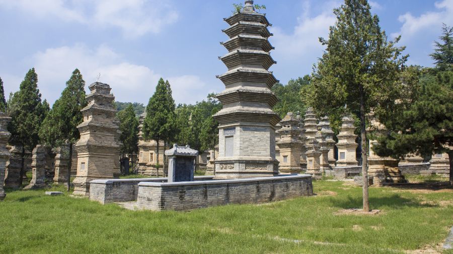 從鄭州出發遊覽少林寺和龍門石窟
