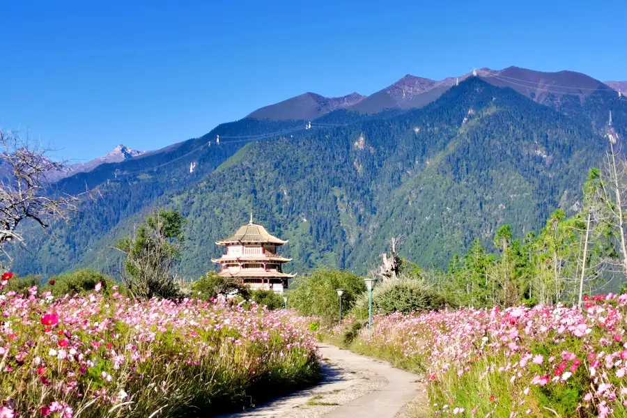 Niyangge Southeast Tibet Cultural Expo Park