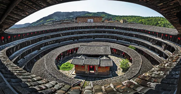 Longyan Linjia Inn