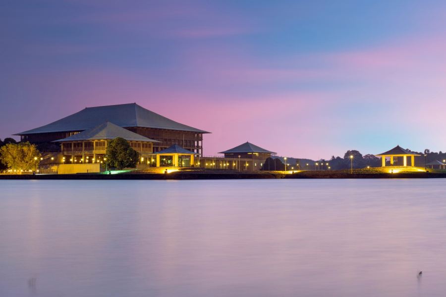 Batticaloa to Sri Jayewardenepura Kotte Flights
