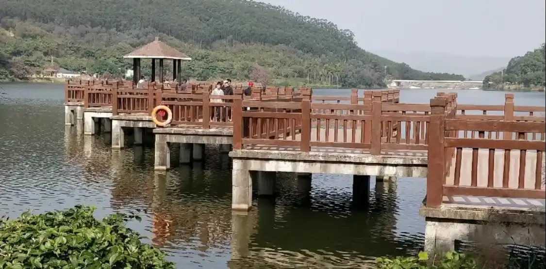 Hotels near Lanshi Park