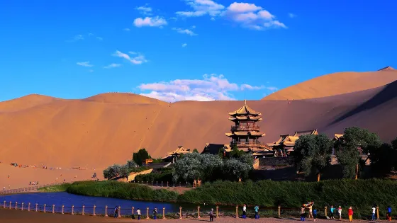 鳴沙山國際野奢營