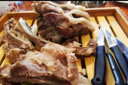 希拉穆仁草原朝鲁呼牧民家