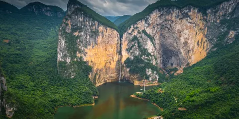 蝶舞清江·清江大峽谷-蝴蝶岩