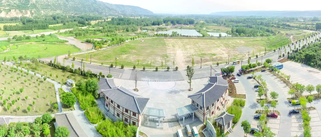 Hotels near Hangu Pass