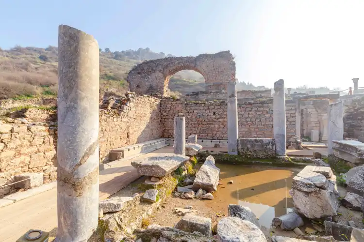Hotels near Roman Men's Toilets