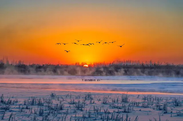 Sunrise Sightseeing in Jiuquan