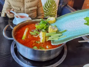 钟跷脚生态牛肉汤锅