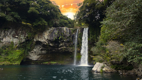 Cheonjiyeon Waterfall