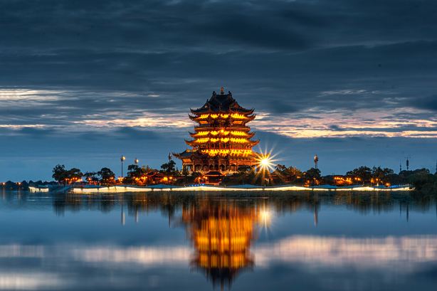 Yangcheng Lake
