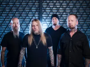 Des Moines | Drowning Pool & Saliva Concert
