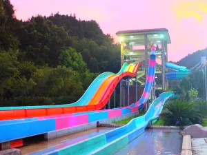 루산 시하이 국제 온천 리조트