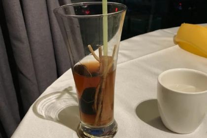 Huggo's On The Rocks