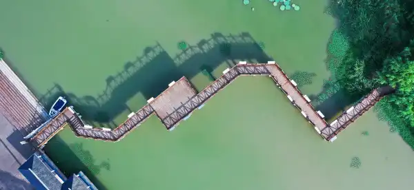 Echarm Properties in Qianjiang