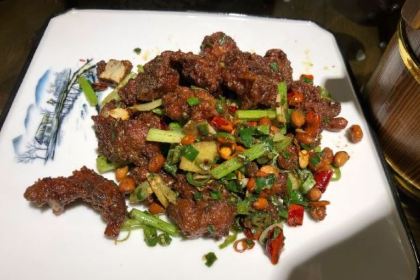 禾锄归·聊·食堂