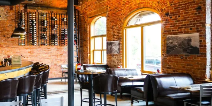 Iron Bay Restaurant & Drinkery