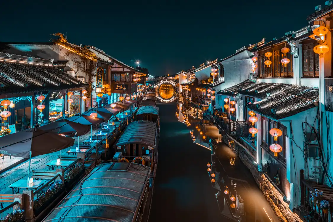 山塘河遊船附近的飯店