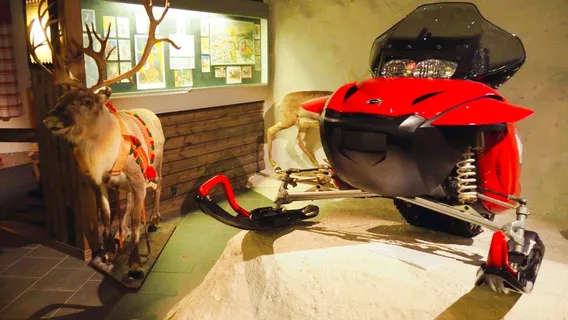 Christmas House Shopping