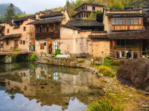 龍潭里村
