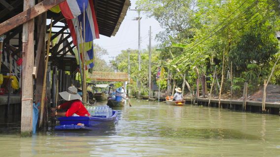 Ayothaya Floating Market