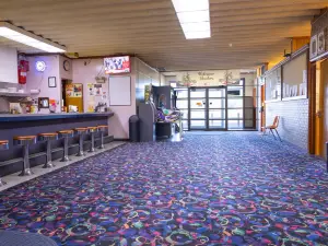 Silver Spur | Lanes & Lounge