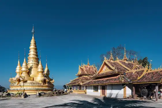 Hotels near Mount Jingmai