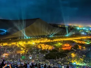 Mingsha Mountain