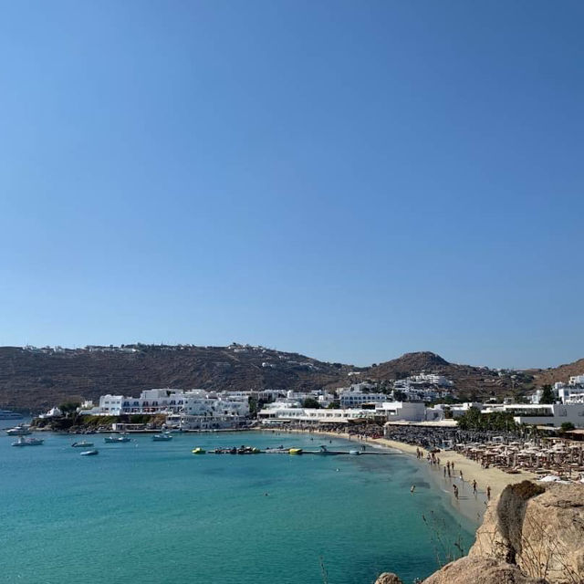 ギリシャの絶景ビーチでお昼寝