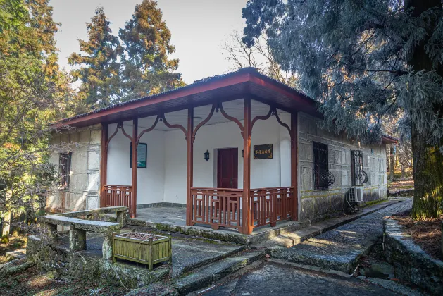 Отели с услугой Завтрак в г. Лу-Шан