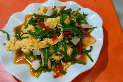 小妥餐饮醉美羊村饭庄(库尔德宁镇店)