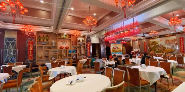 J Zhou Oriental Cuisine