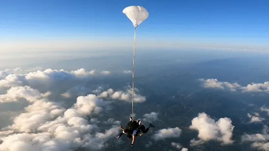 Skydive重慶高空跳傘基地