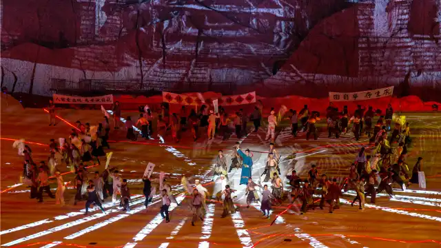 Large-scale Live Performance on "Mao Zedong, China"