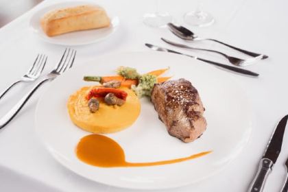 Bateau Mouches Restaurant