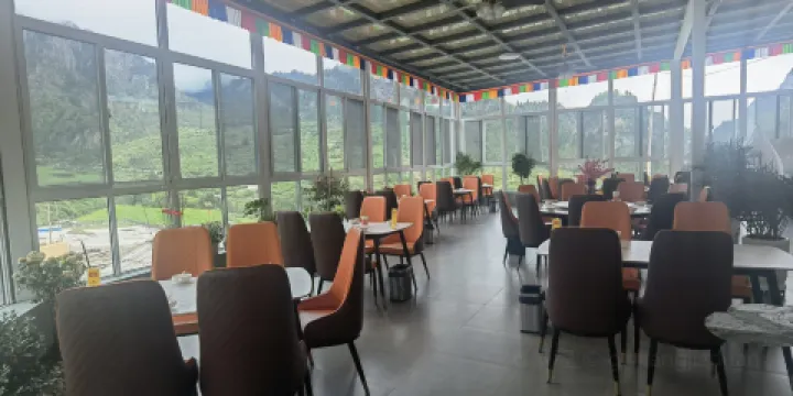 迭部扎尕那格桑梅朵民宿·餐廳