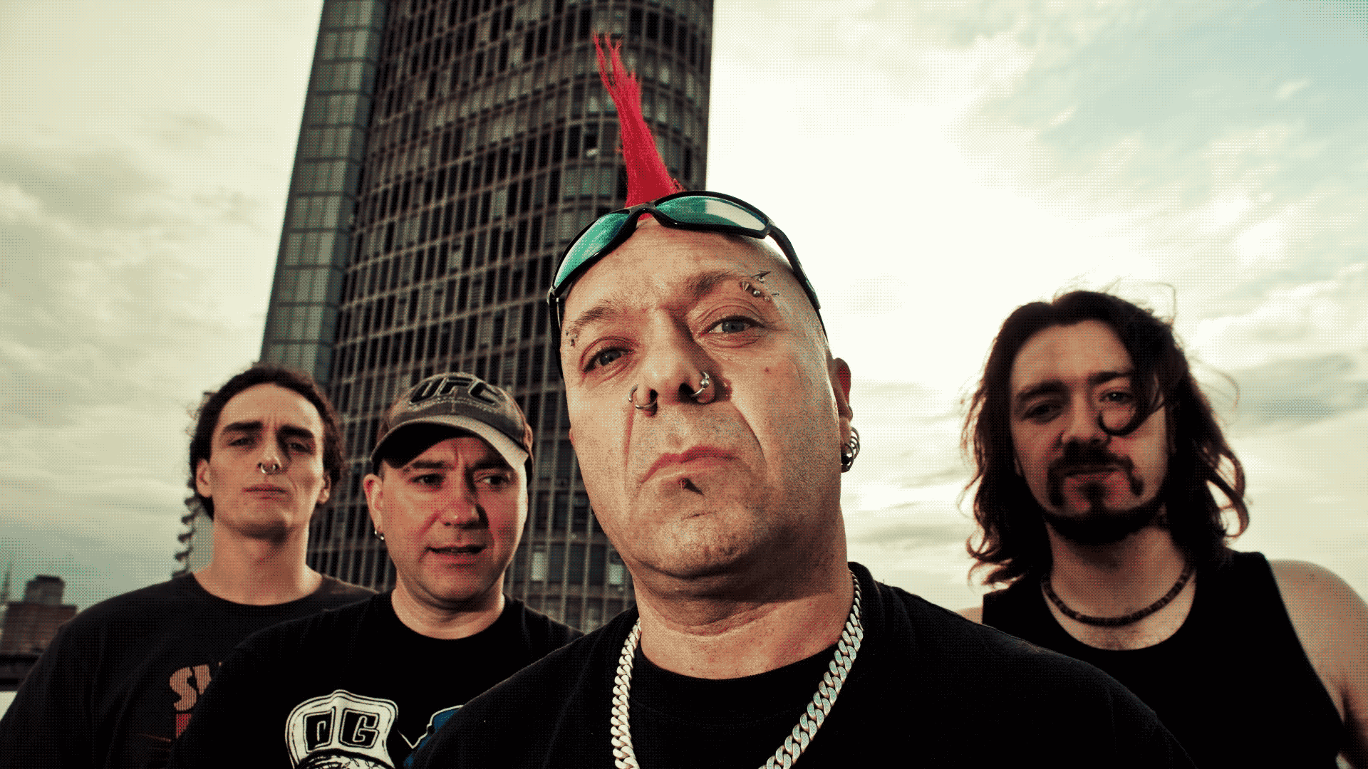 ฮัมบวร์ก | The Exploited 《45 Years Punks Not Dead》ทัวร์ | Knust
