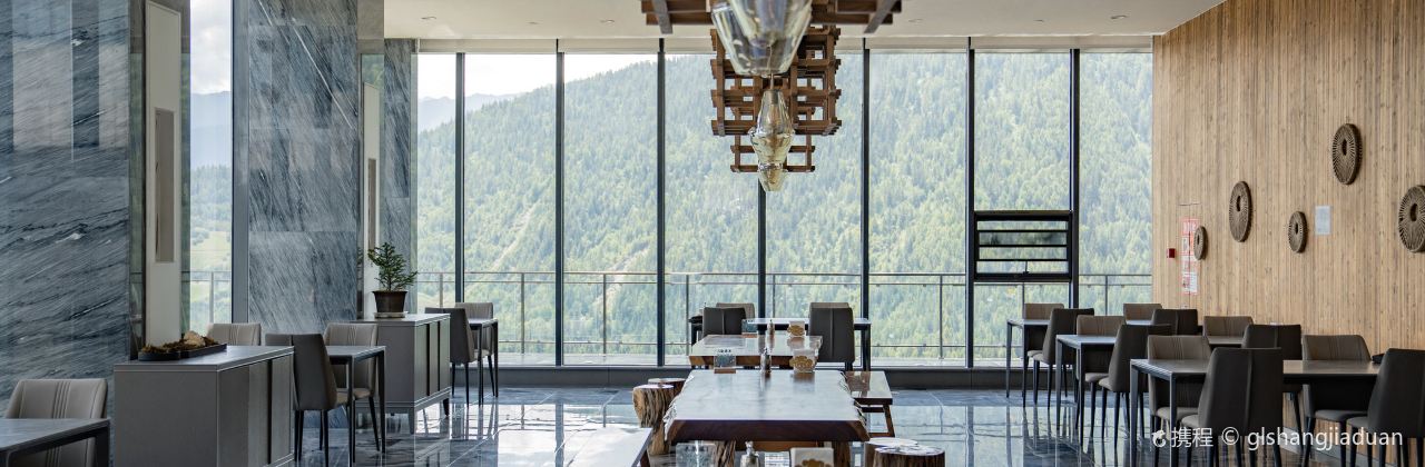 四姑娘山·天空之城悬崖酒店·悬崖餐厅