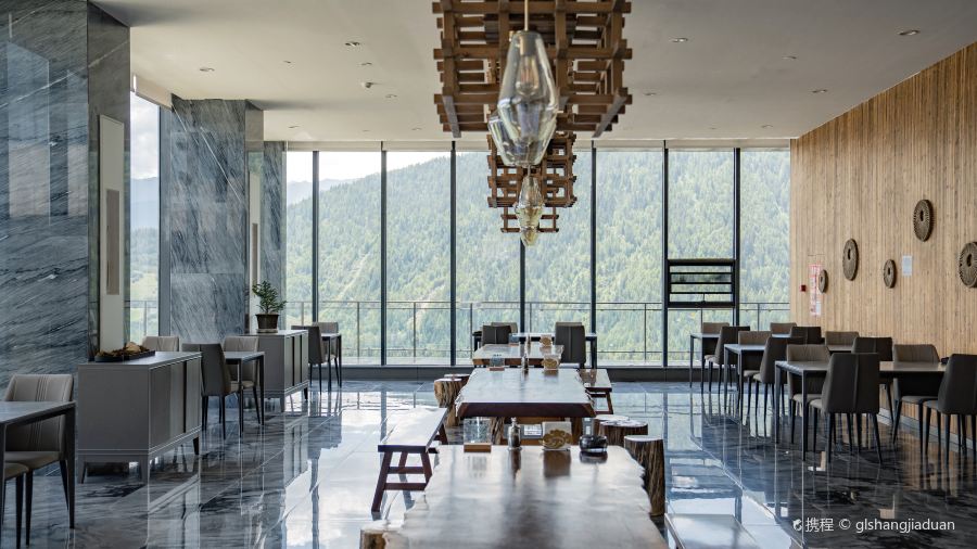 四姑娘山·天空之城悬崖酒店·悬崖餐厅