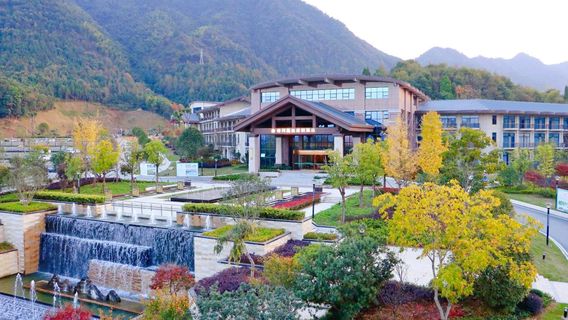 Xiushui Hot Spring Town Resort · Hot Spring Moxibustion Center