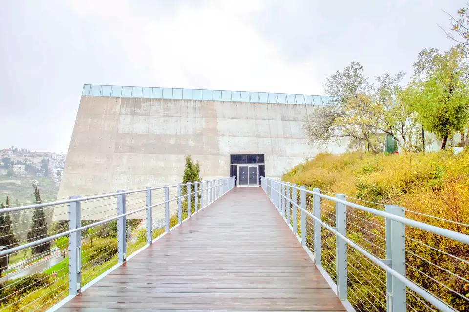 1_Yad Vashem