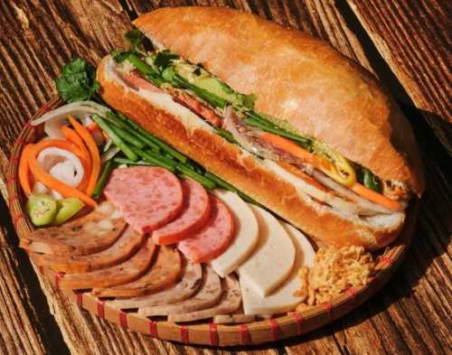 Bánh Mì Huynh Hoa
