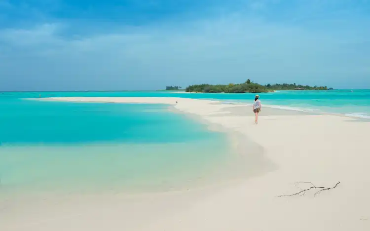 Hotels in Maadhoo