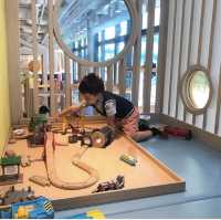  [ 紙飛機親子餐廳 ] | 自然的木系風遊戲室 香港親子好去處