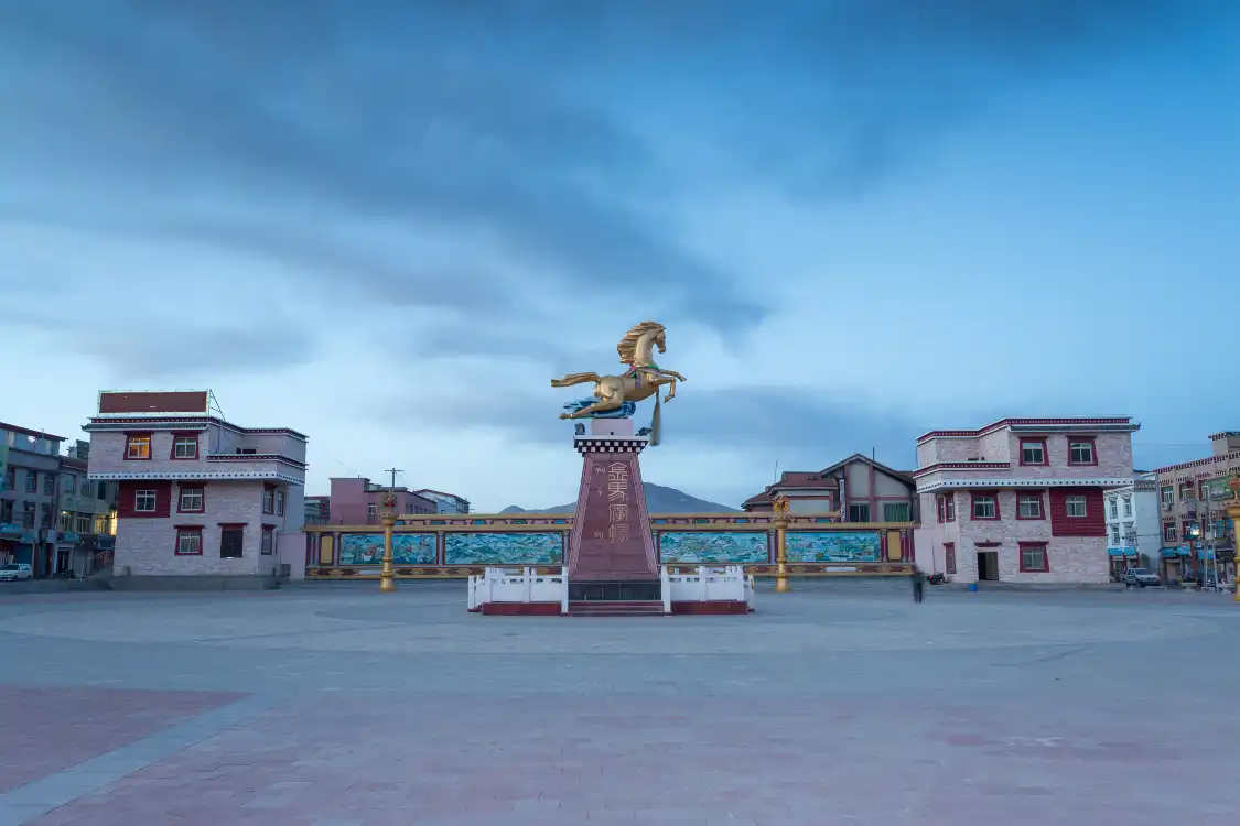 Hotels near Golden Horse Square